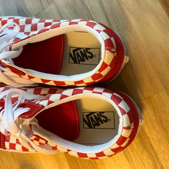 Vans Men’s Red and White Checkered Old School Sneakers Size 12 / EU 46 NEW - Picture 4 of 7